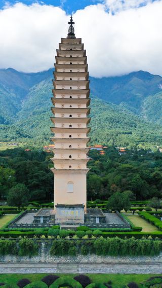 Dali Chongsheng Temple Three Pagodas + Zhoucheng Lanxu Tie-Dye Experience + Lisong Banquet Day Tour