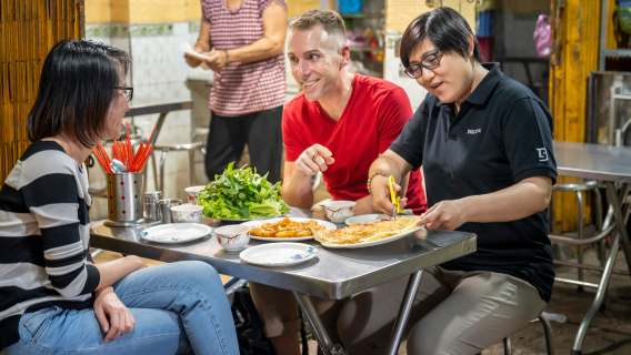 Хой-Ан: Вечерний обзорный тур по городу с дегустацией уличной еды — вариант группового тура