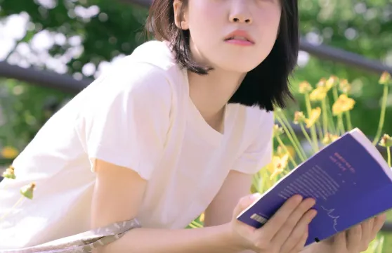 馬鞍山Trip Moments【婚紗照微電影航拍/婚禮跟拍攝影/化妝服裝/定制】