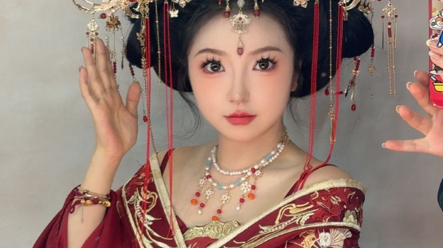 西安旅拍【大唐不夜城漢服體驗旅拍| 漢服租借| 含服飾+妝造+拍攝選項】