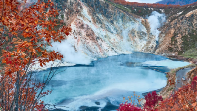 Offerta speciale per il Primo Maggio | Tour in piccolo gruppo in cinese a Noboribetsu Jigokudani (Valle dell'Inferno) + Onsen di Toya + Monte Showa Shinzan