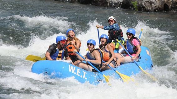 Bali: tour con snorkeling alla Laguna Blu e alle cascate con pranzo