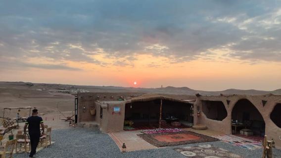 ทะเลทรายอะกาเฟย์: อาหารค่ำชมพระอาทิตย์ตกดินและขี่อูฐ