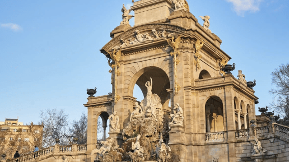 Barcelona: Hidden Corners and Instagram Walking Tour