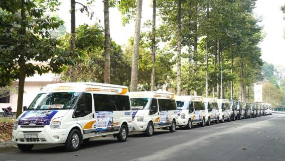 Geteilter Limousinenbus von Ho-Chi-Minh-Stadt nach Tây Ninh (Hin- und Rückfahrt)