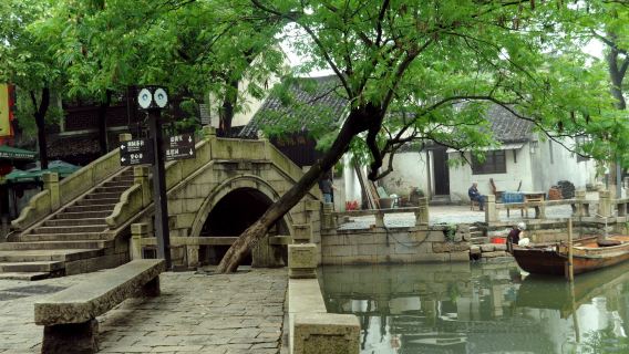 [Suzhou Departure] Tongli Ancient Town and Zhouzhuang Day Tour (Both Ancient Towns & Boat Ride Included)