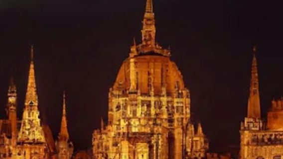 Budapest: The Murder by the Parliament Mystery Hunt