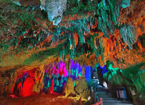 中国雲南昆明の石林、九郷風景区プライベート旅行サービス | Trip.com
