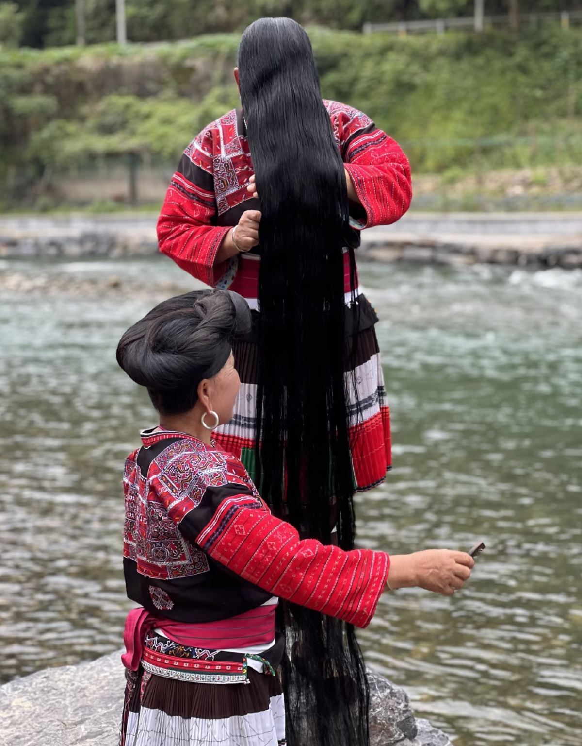 Dragon's Backbone Adventure: Longji Rice Terraces & Yao Tribe Heritage Day Tour