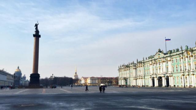 Lawatan sehari ke tarikan pelancongan di St. Petersburg, Rusia: Istana Musim Sejuk + Istana Catherine + Taman Catherine