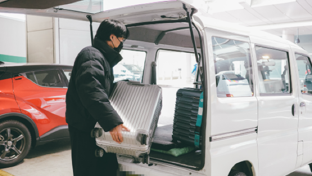 Servizio di consegna bagagli nello stesso giorno dagli aeroporti di Tokyo Haneda e dalla stazione di Tokyo agli hotel nelle 23 circoscrizioni di Tokyo e a Chiba (Urayasu/Maihama)