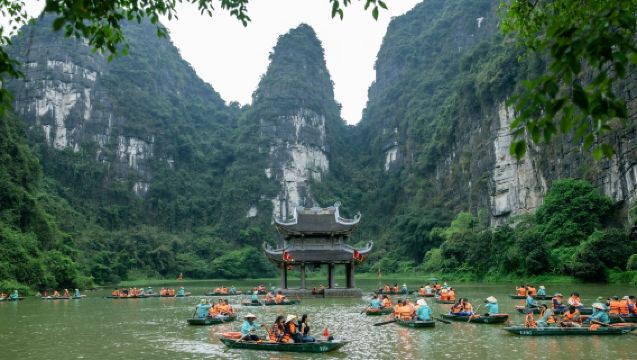 Passeio Privado de Um Dia em Ninh Binh saindo de Hanói: Hoa Lu, Passeio de Barco em Trang An e Caverna Mua