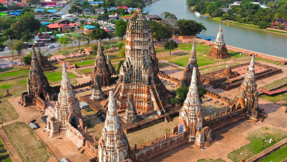 [混載ツアー] バンコク発 アユタヤ遺産日帰りツアー（バーンパイン宮殿含む）