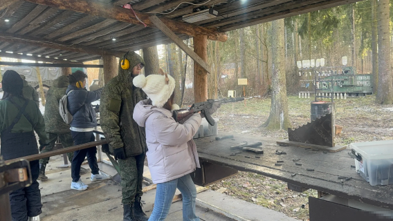 俄羅斯莫斯科北部軍事坦克*AK射擊+中央武裝力量博物館&