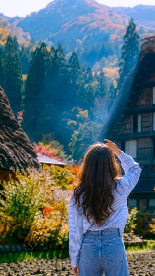 [English Guide/ Guaranteed Departure ] Nagoya's 3 Must Visit Spots: Shirakawago & Takayama & Gujo Hachiman Day Tour