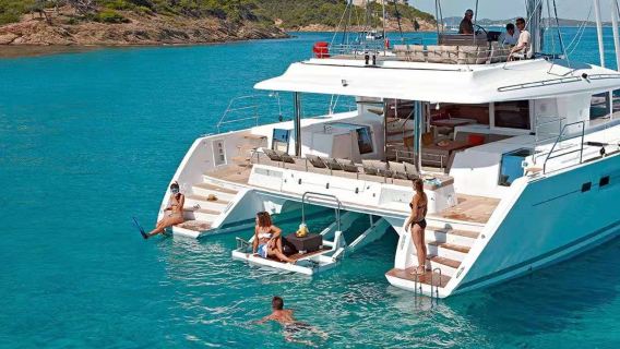 三亞~藍高450豪華雙體帆船包船出海~【海上別墅】~自駕體驗+浮潛海釣+水果飲料+海上玩具~超大空間~家庭聚會+親子體驗~可私人訂製高端主題生日派對/聚會/轟趴/~【荷載10人】