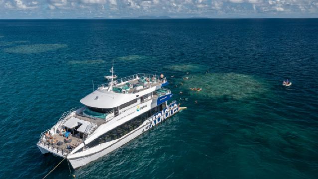 one-day tour to the Great Barrier Reef at Hamilton Island, Australia