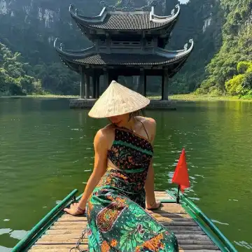 one-day tour of Lulong Bay in Ninh Binh from Hanoi [Hoa Lu Ancient Capital  + Trang An Cruise / Tam Coc Cruise + Buffet] | Trip.com