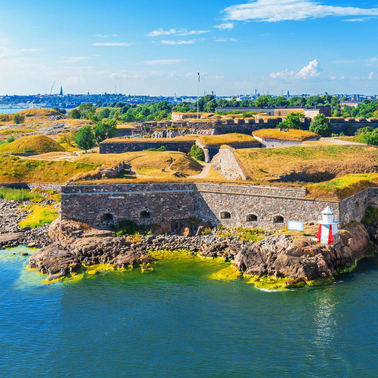 Helsinki & Suomenlinna: Sightseeing Tour