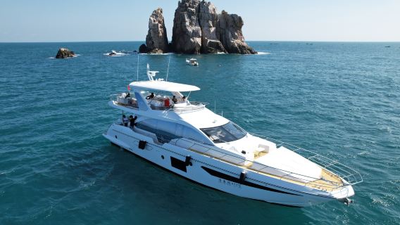 【陵水清水灣遊艇】海南陵水清水灣72英尺豪華遊艇包船出海+皮划艇、槳板、海釣漁具、釣餌等水上玩具