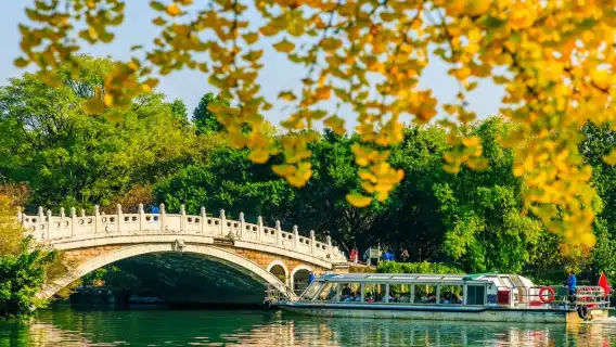 [Guangxi] Tiket pelayaran tarikan pelancongan Dua Sungai Empat Tasik Guilin (pemandangan indah tasik dan gunung + menara kembar menyinari bandar lama + pilihan lawatan sehari/malam + "bandar dalam pemandangan, pemandangan dalam bandar")