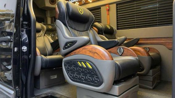 VIP Limousine 9-Seat Transfer: Hanoi Sapa (15:00 Departure, 07:30 Return)