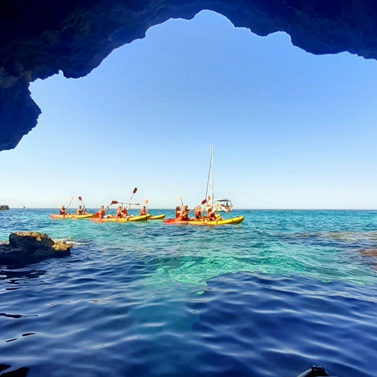 Mallorca: Sea Caves Kayak Tour
