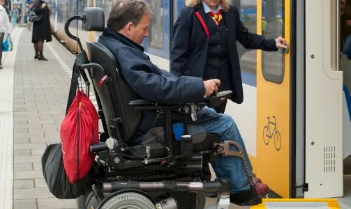 鹿特丹:往返萊頓的火車接駁服務