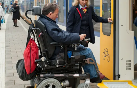 鹿特丹：往返萊頓的火車接駁服務