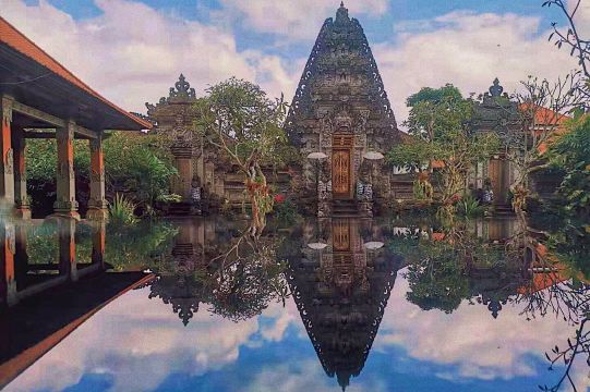 Berangkat dari Jakarta, Indonesia: Taman Safari Indonesia Bogor + Kebun Raya Bogor