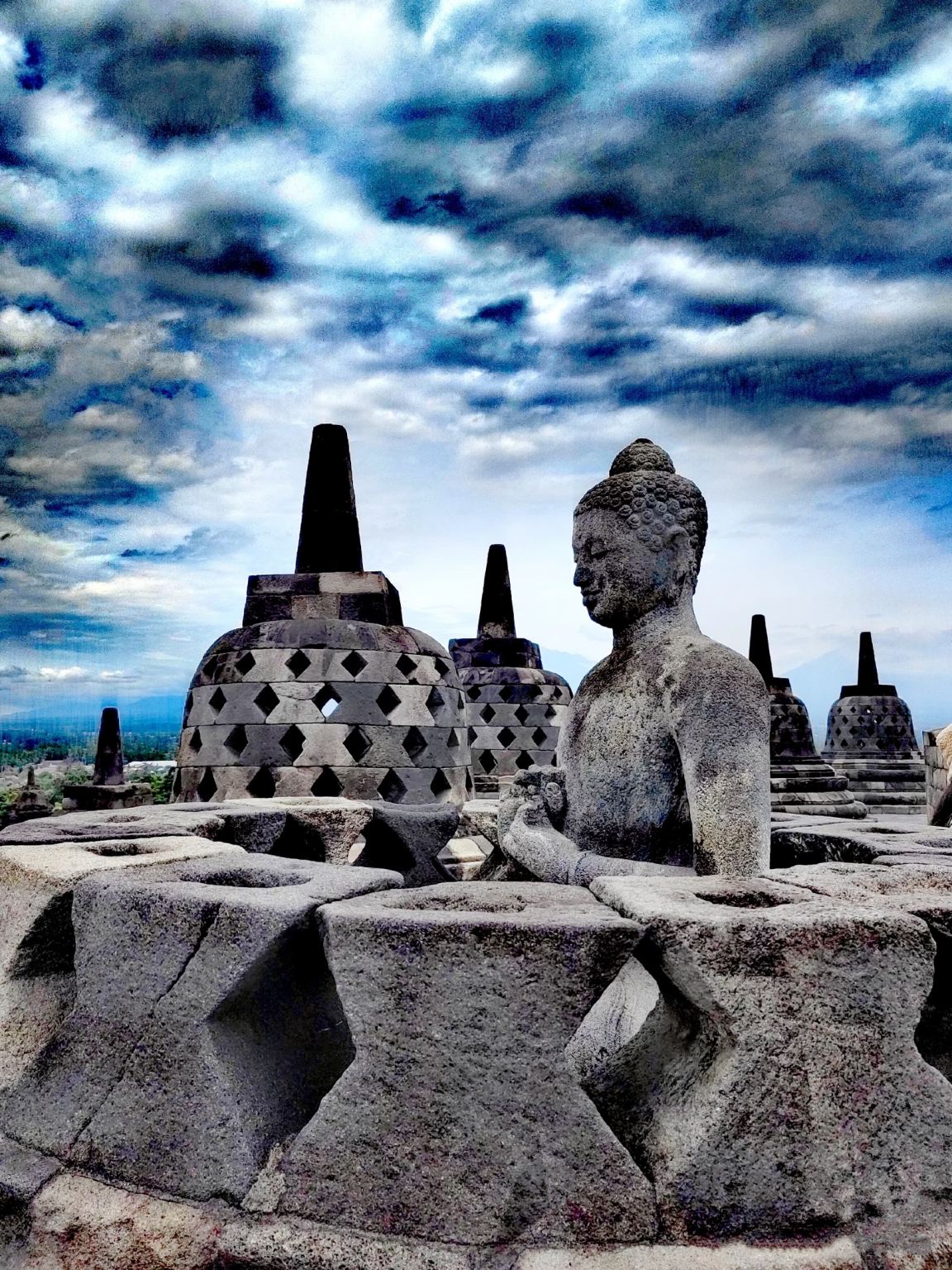 Tagesausflug zu den Vulkanen in Yogyakarta, Indonesien [Borobudur + Merapi + Prambanan]