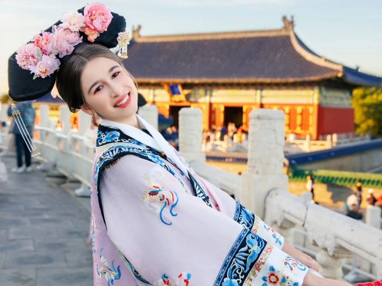 Beijing Forbidden City-The Palace Museum Guided Half-Day Tour |including wireless headsets