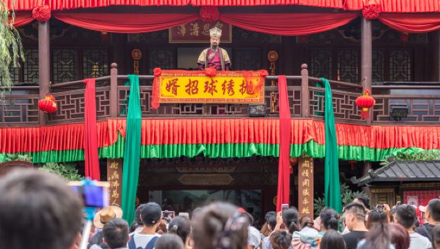 Lo más destacado de la excursión de medio día en Hangzhou: el Lago del Oeste y el espectáculo de Songcheng