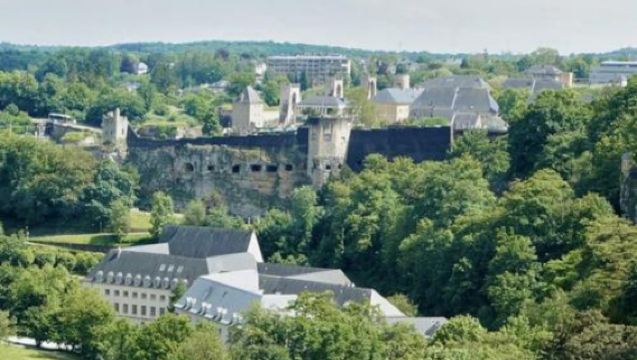 聖母教堂-佩特羅斯大峽谷-金色少女像-憲法廣場-私享行