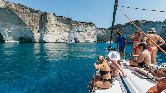 Milos: Kleftiko Cruise with Meal, Drinks and Photos at Sykia