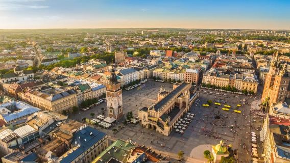 Krakow: Old Town Audio-Guided Walking Tour with Headset