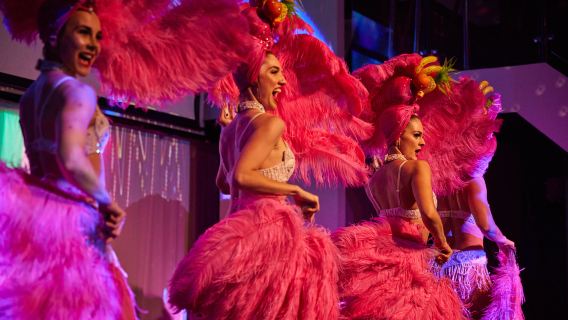 Jantar com show de cabaré no cruzeiro pelo porto de Sydney (inclui 3 pratos)