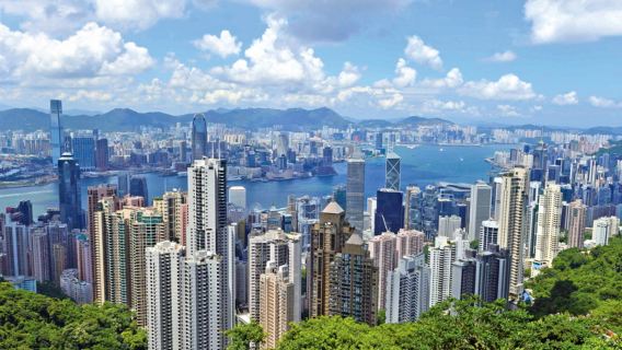 Circuit privatisé à Hong Kong en voiture de luxe 7 places avec guide expert