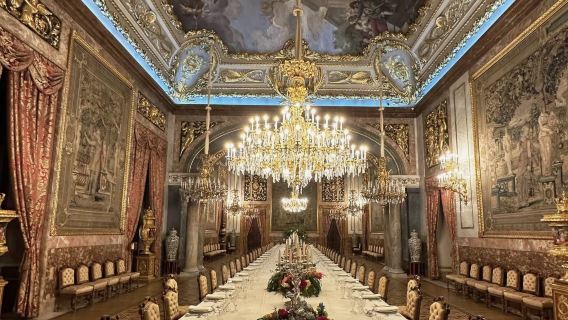 Мадрид, Испания: Парк дель Ретиро + Королевский дворец + Музей искусств + Арена для боя быков, однодневный тур на китайском и английском языках