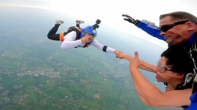 蘇州雙山島跳傘飛行營地旅拍【江蘇蘇州無錫3000-4000米江景跳傘高空雙人跳傘旅遊】