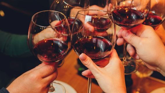 Milan: Local Aperitivo + Street Food Tour