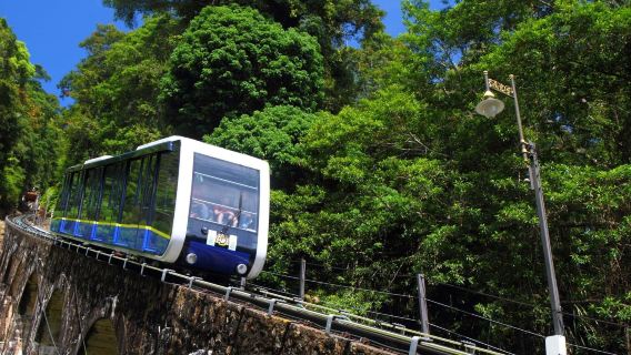 однодневный тур по Джорджтауну (Мост Чжоу), храму Кек Лок Си, Пенанг-Хилл и пляжу Бату Ферринги в Пенанге, Малайзия