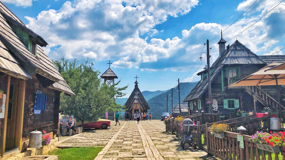莫卡拉戈拉日遊