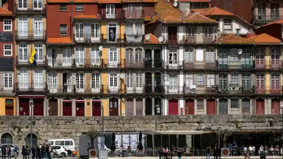 Walking tour of Porto's rich history and culture