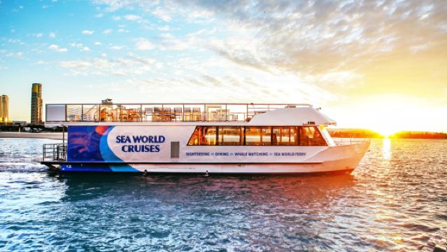 Perjalanan Kapal Pesiar Gold Coast dengan Makan Malam Prasmanan di Kapal Pesiar Ocean World