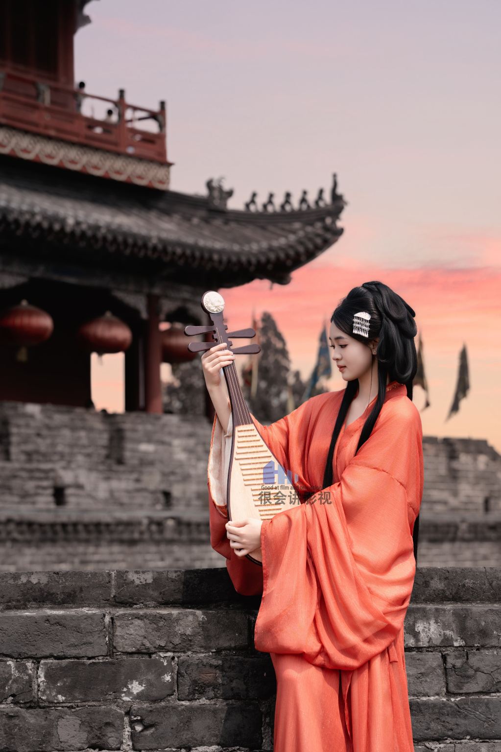 Trip Moments di Jingzhou[Autista, guida e fotografo per Trip Moments + mini film con riprese aeree + trucco e abbigliamento + itinerario personalizzato + tutte le foto originali incluse + numero illimitato di partecipanti]