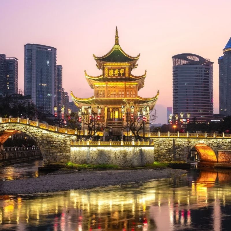 黔靈山公園+甲秀樓+青岩古鎮+夜郎谷一日遊【私人導覽+專車接駁】