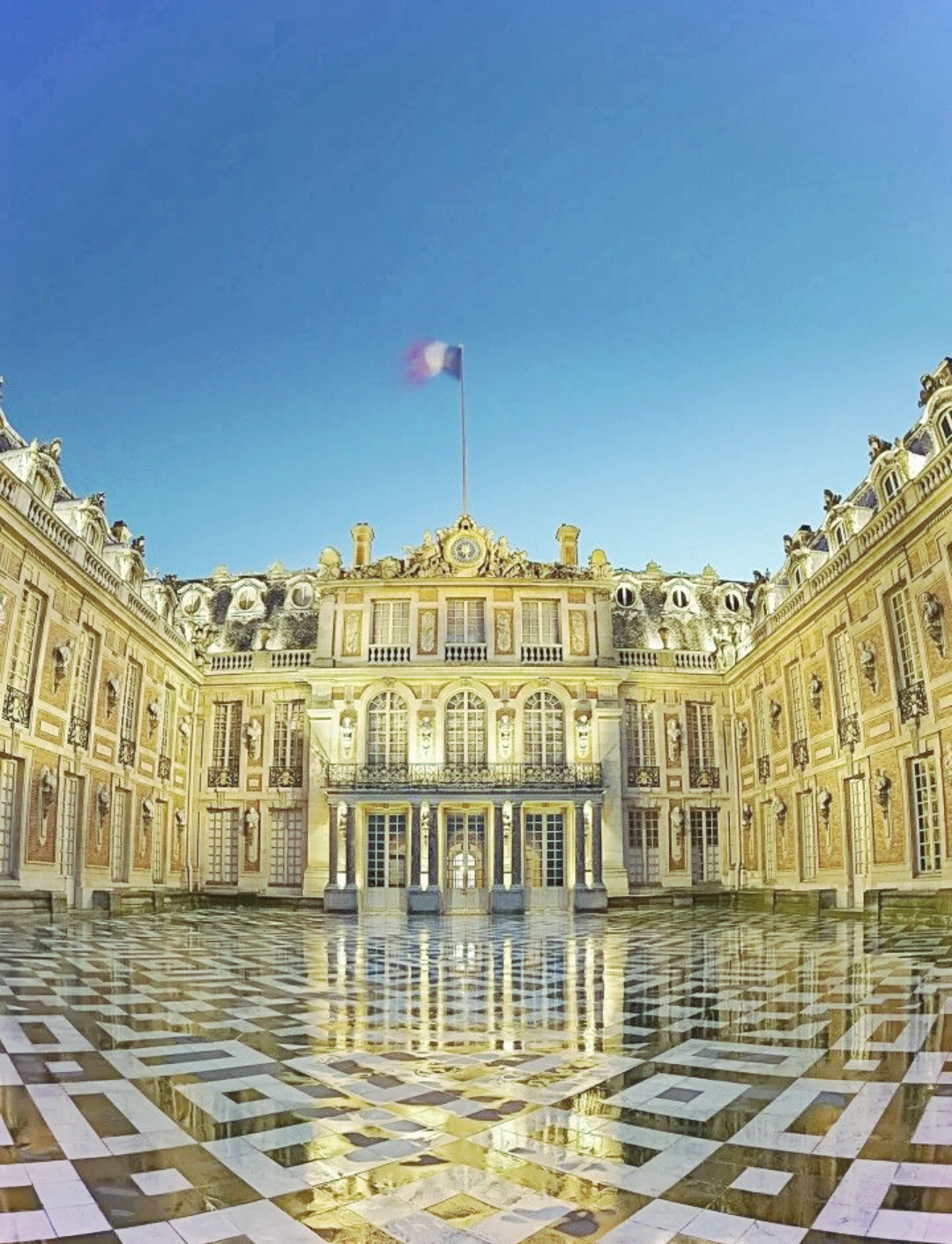 Paris Charterfahrt – Schloss Versailles / Eiffelturm / Bootsfahrt auf der Seine