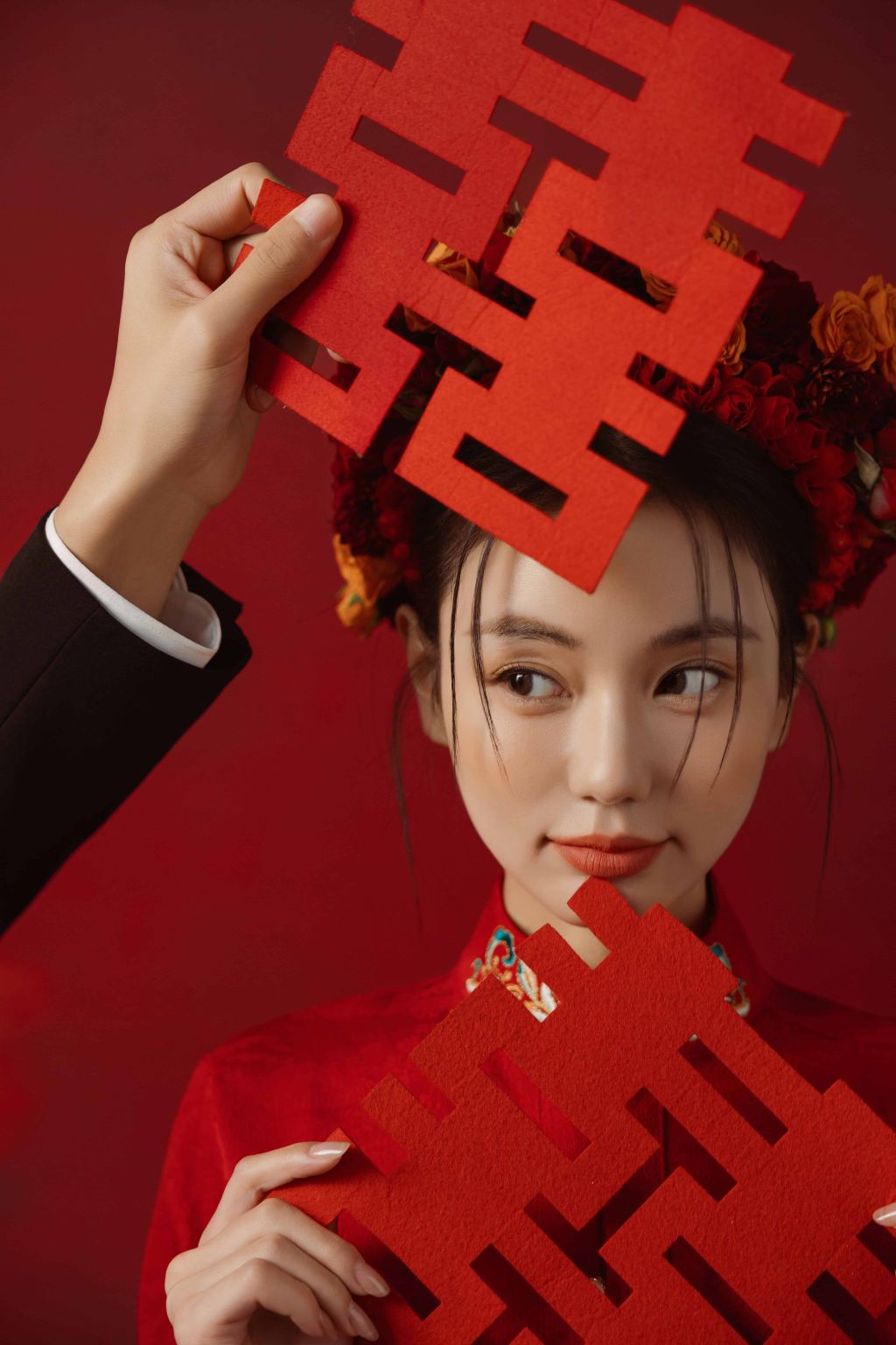 Jixi Jidong multilingual guide services, private charter, customized travel planning, business accompaniment, and professional photography documentation.