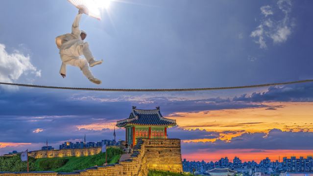 Korean Folk Village & Suwon Hwaseong Fortress + Nammun MarketOne Day Tour (From Seoul)